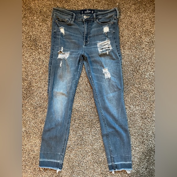 Hollister Jeans size 7R - Picture 2 of 3
